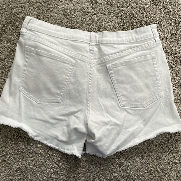 White J Crew Jean Shorts - Picture 2 of 3